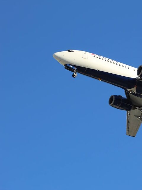 Delta Air Lines record $1.8 billion profit as summer vacationers pack planes